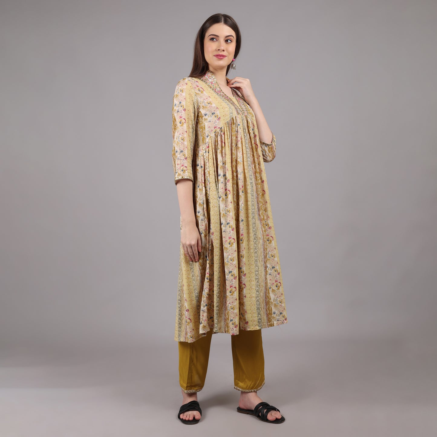 Stylish Nyra Cut 2 Pc Kurta Set